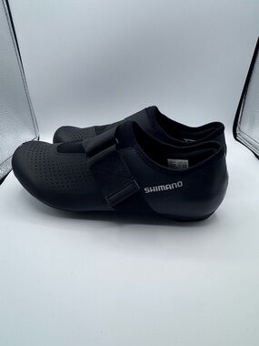 Shimano Men's Black Road Cycling Shoes with Velcro Strap